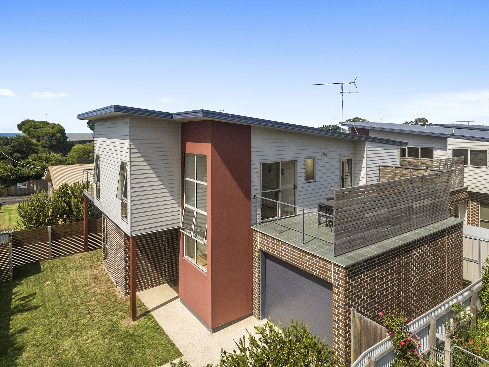 1/15 Cawood Street, Apollo Bay - Thumbnail 2