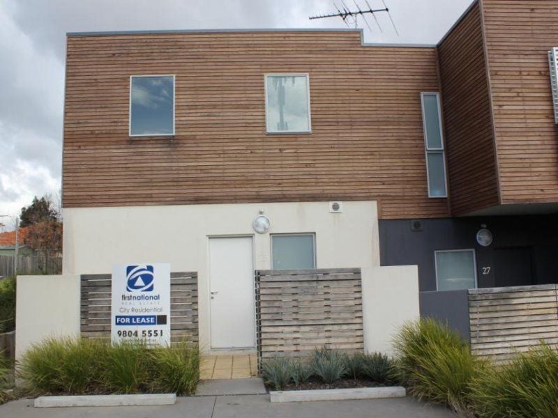 25 Waxflower Crescent BUNDOORA, Bundoora - Thumbnail 2