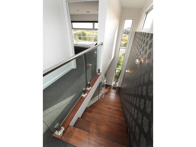 31 Caesia Way, Caroline Springs - Thumbnail 7