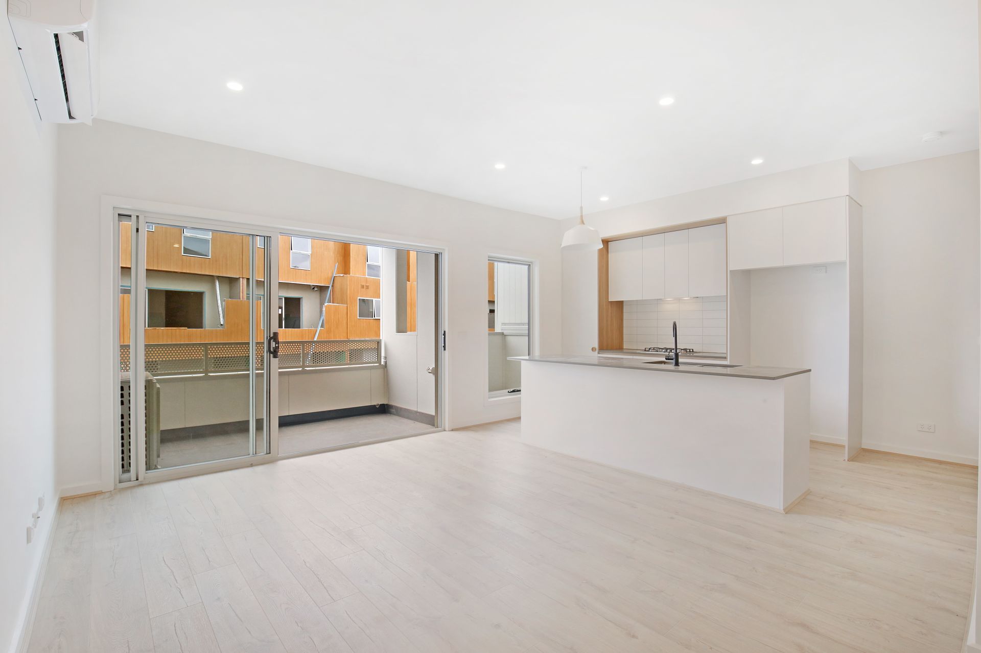 AS NEW TOWNHOUSE!