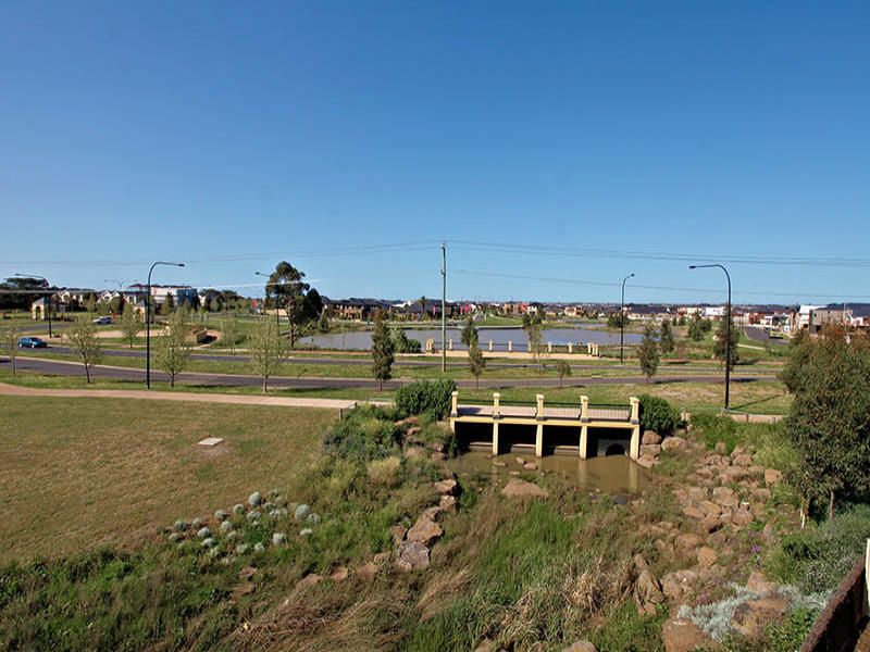 15/17-21 Cobaw Circuit, Caroline Springs - Thumbnail 8