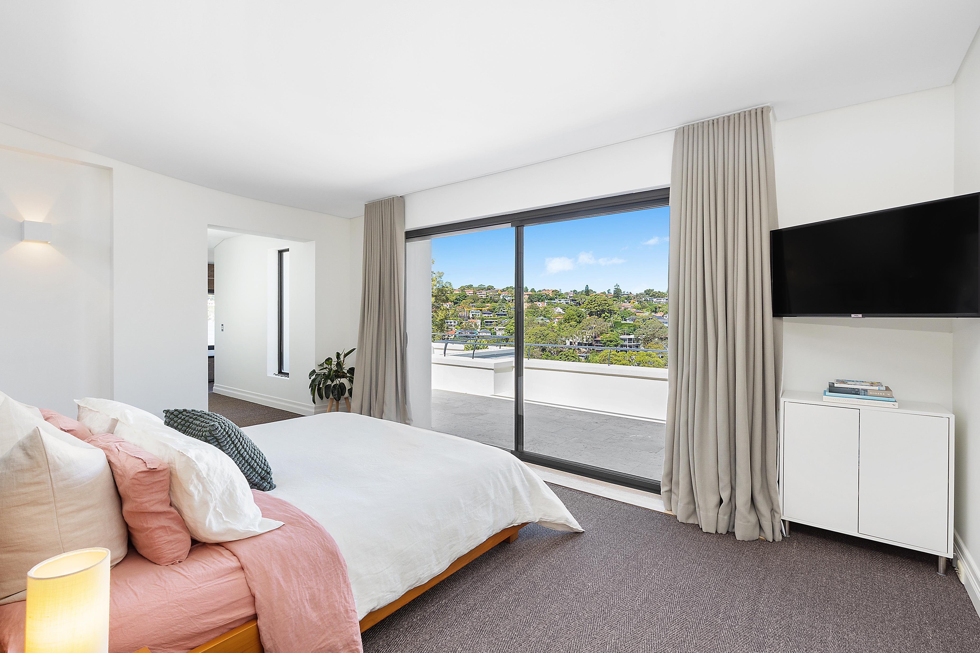 10 Rockley Street Castlecrag 2068