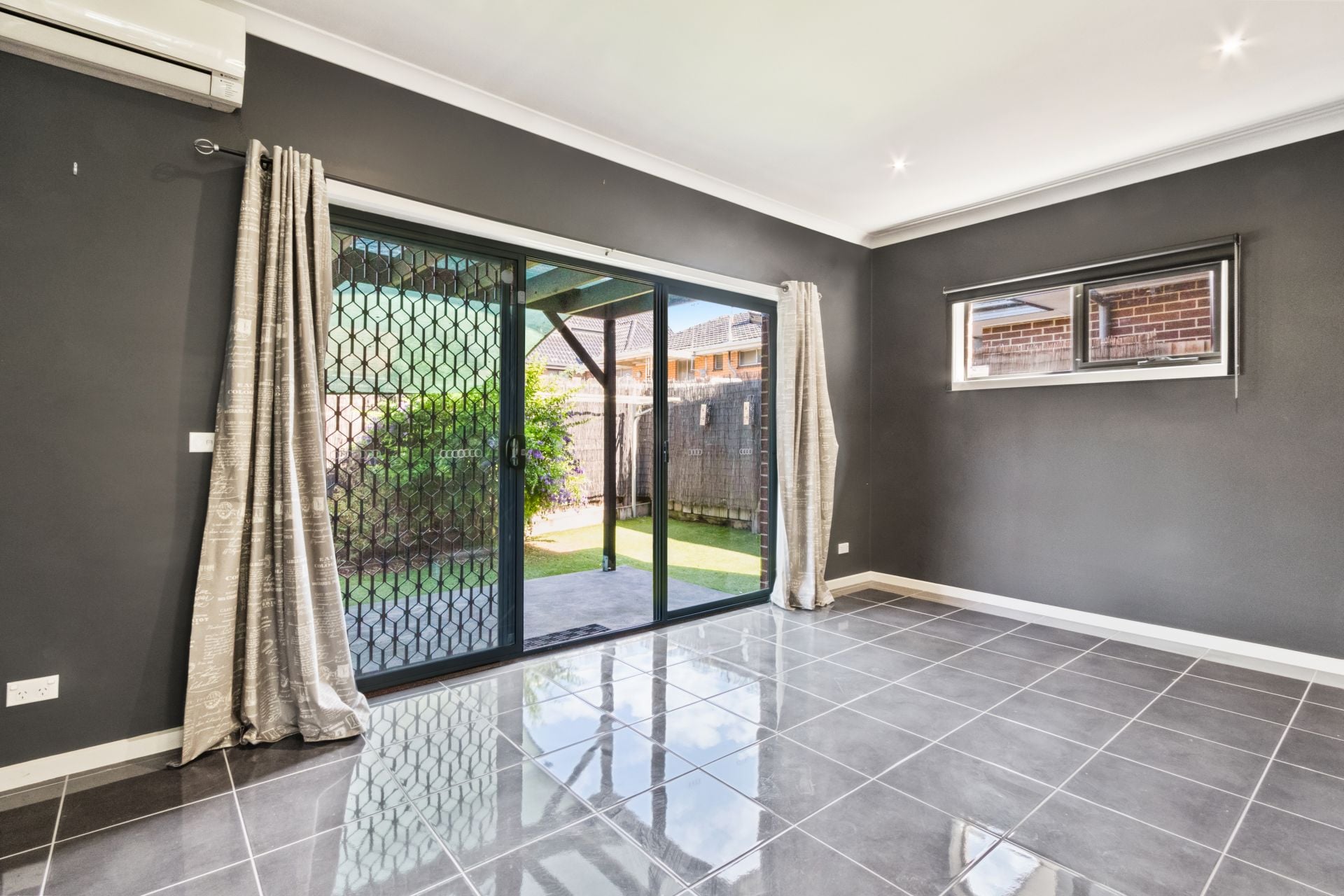 Modern Townhouse in Great Locale