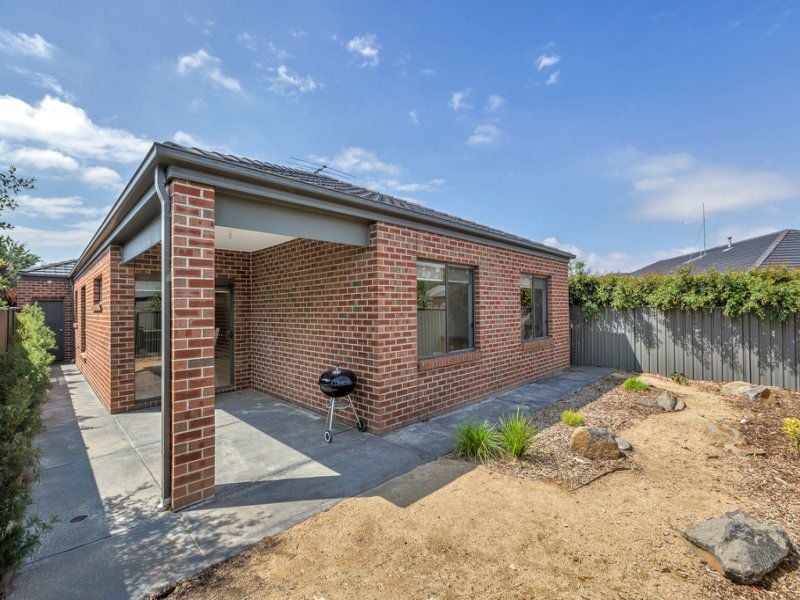 44 Panton Gap Drive SOUTH MORANG, South Morang - Thumbnail 2