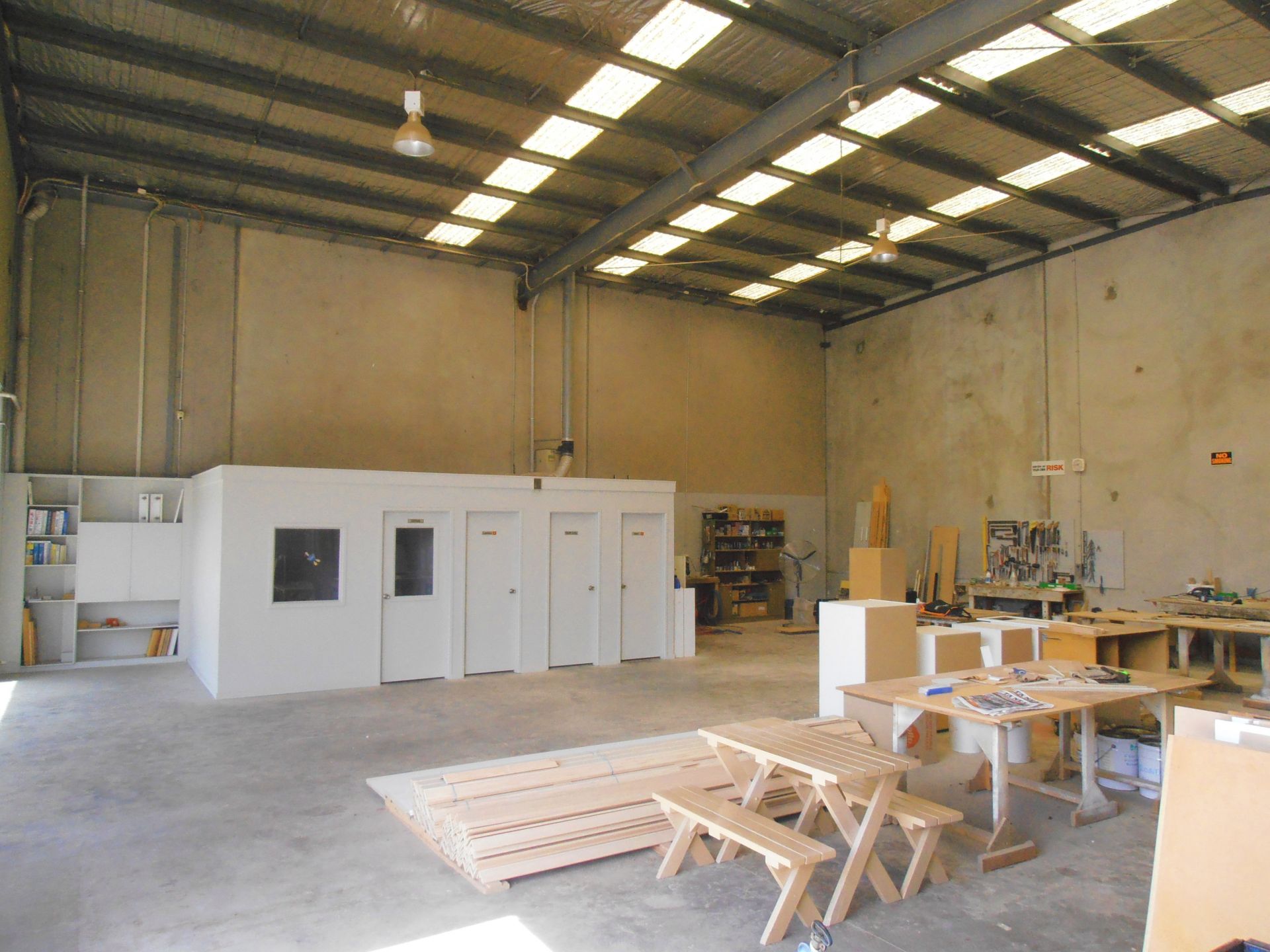 NEAT & TIDY FACTORY/WAREHOUSE