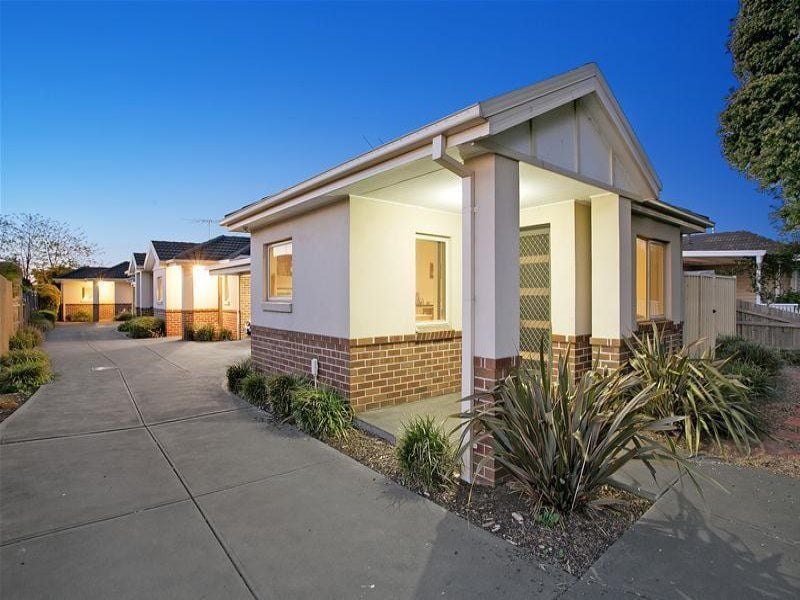 2/17 Dundee Street, Reservoir