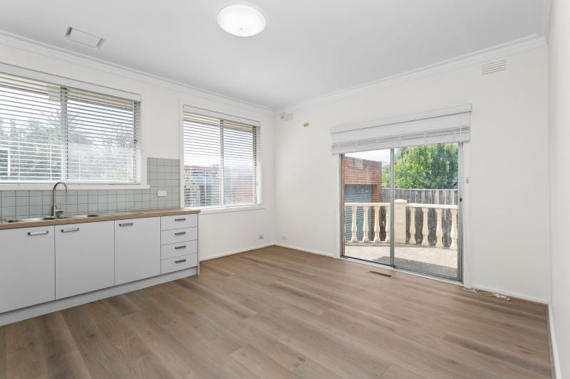 90 Spring Street, Thomastown