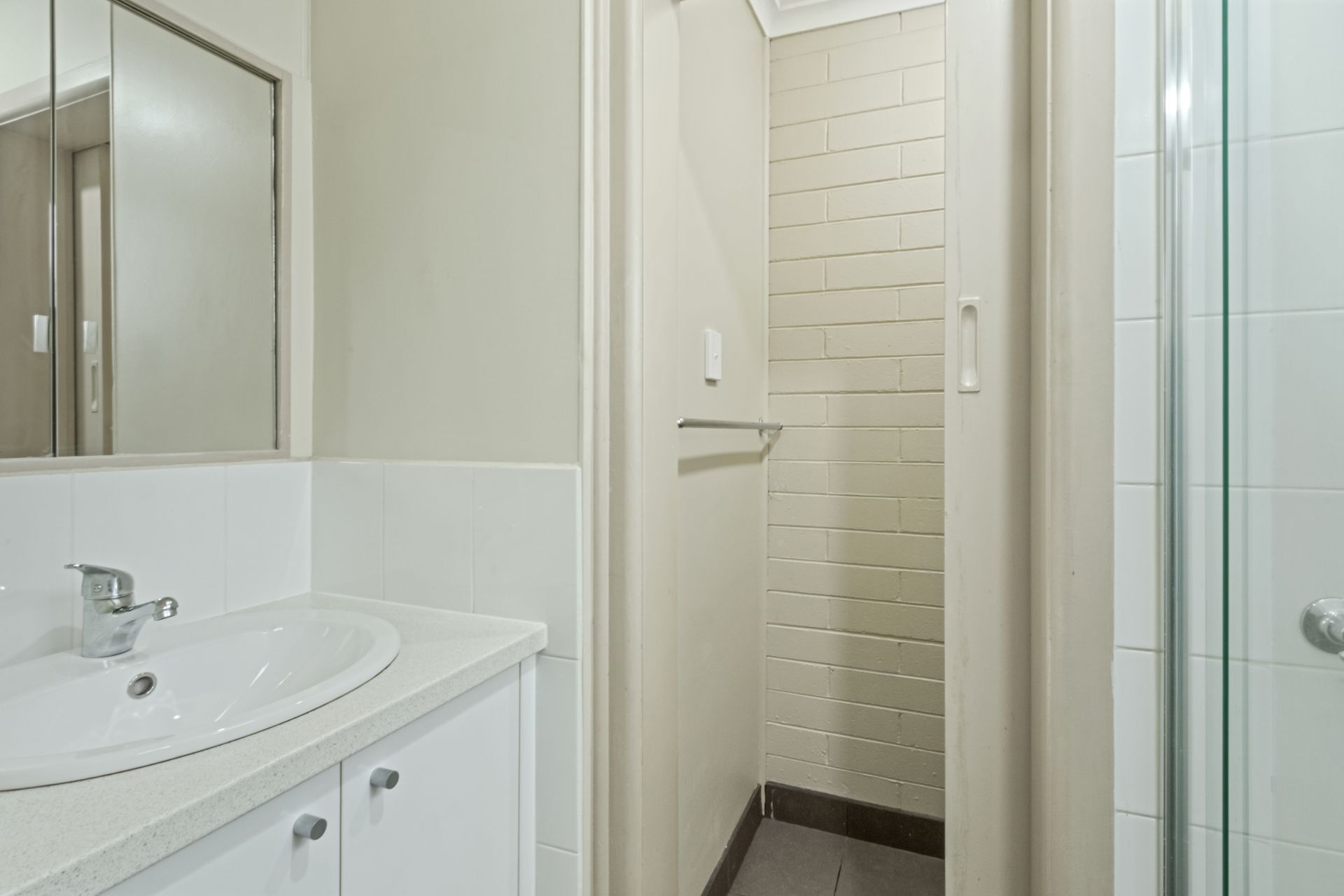 Refurbished Cosy Studio Apartment Situated in Excellent Position!
