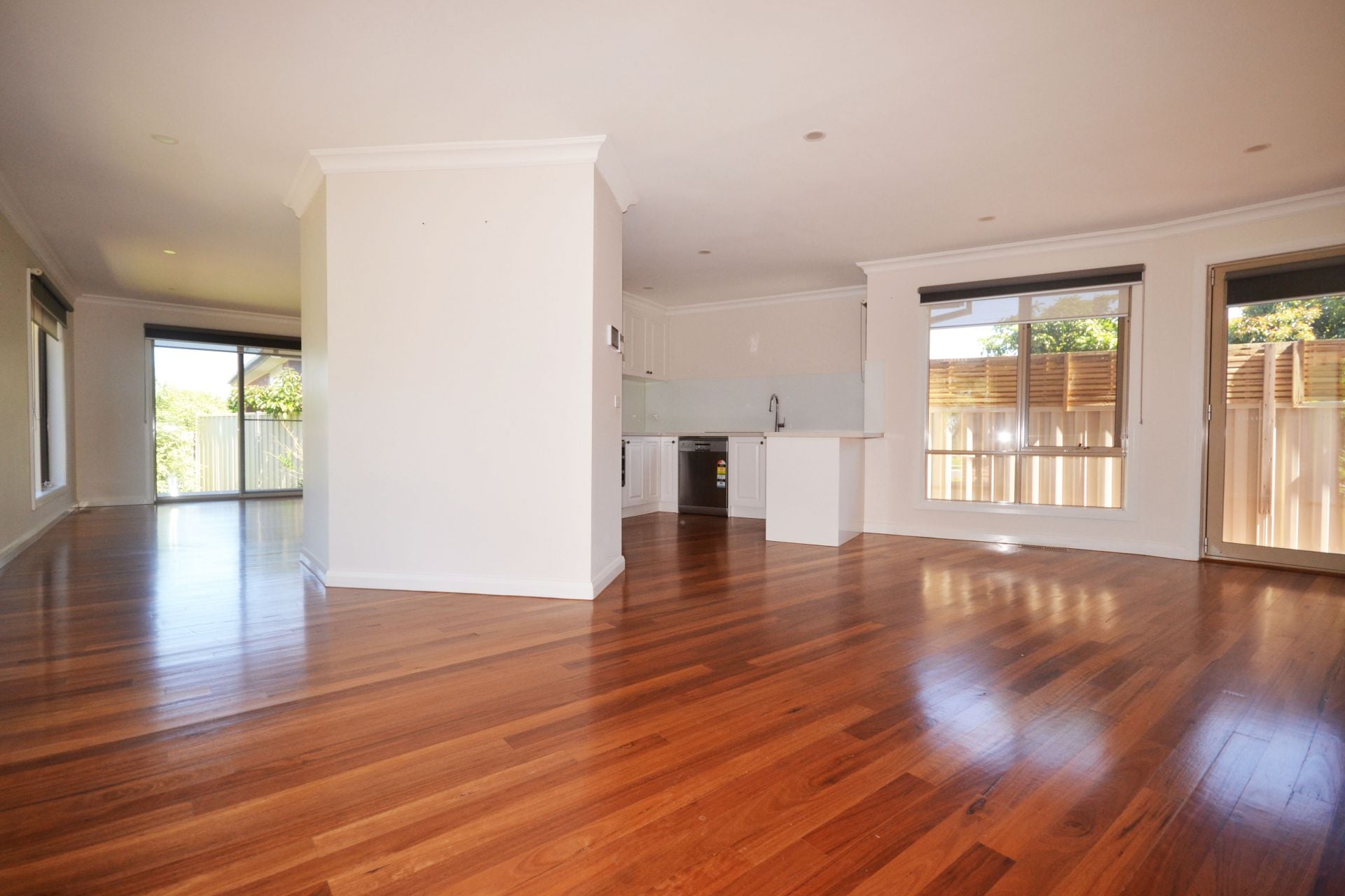 CONTEMPORARY DELIGHT - THE EPITOME OF ELEGANCE WITH PARKLAND VIEWS