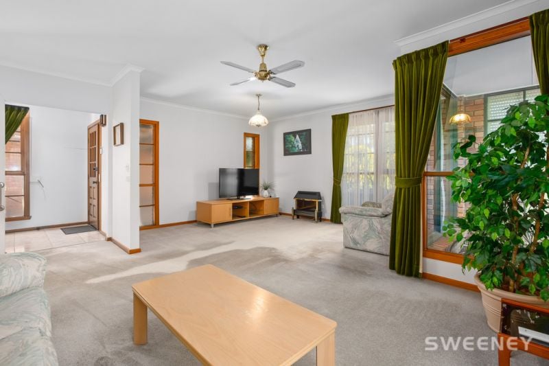 7 Lady Nelson Crescent, Altona Meadows - Thumbnail 3