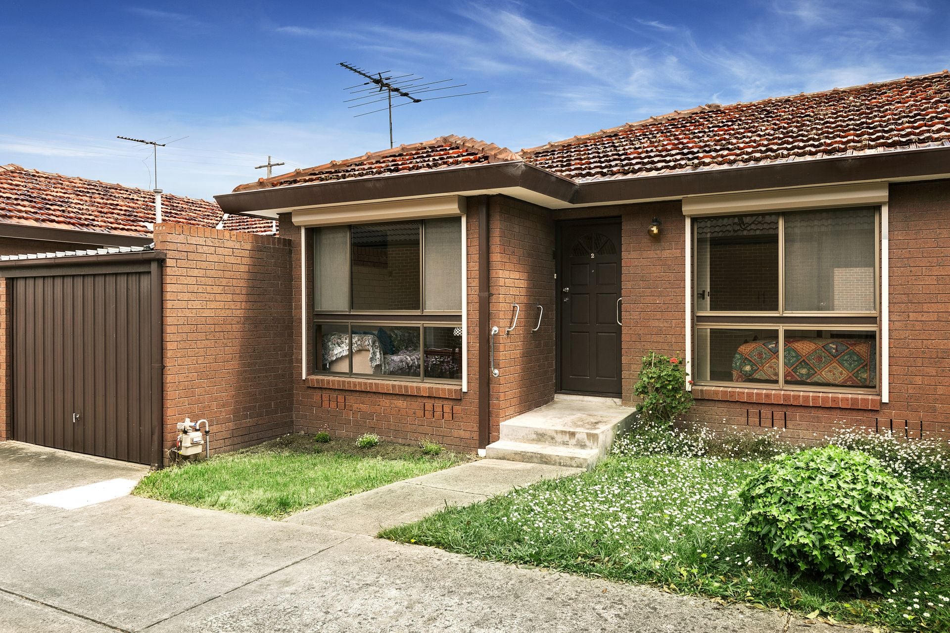 Cosy Two Bedroom in the Heart of Fairfield!