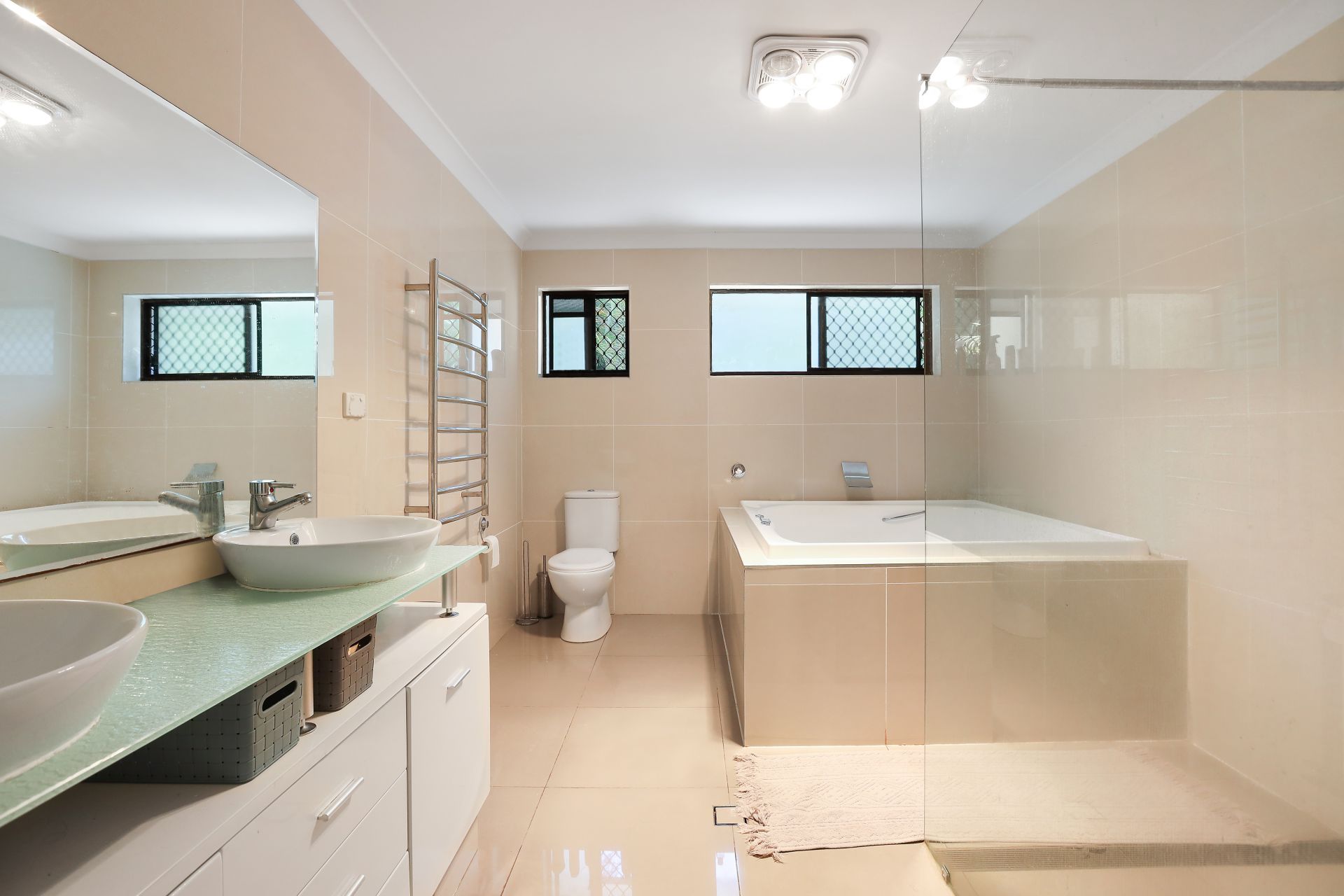 4 Royston Crescent, Reedy Creek Cole Residential