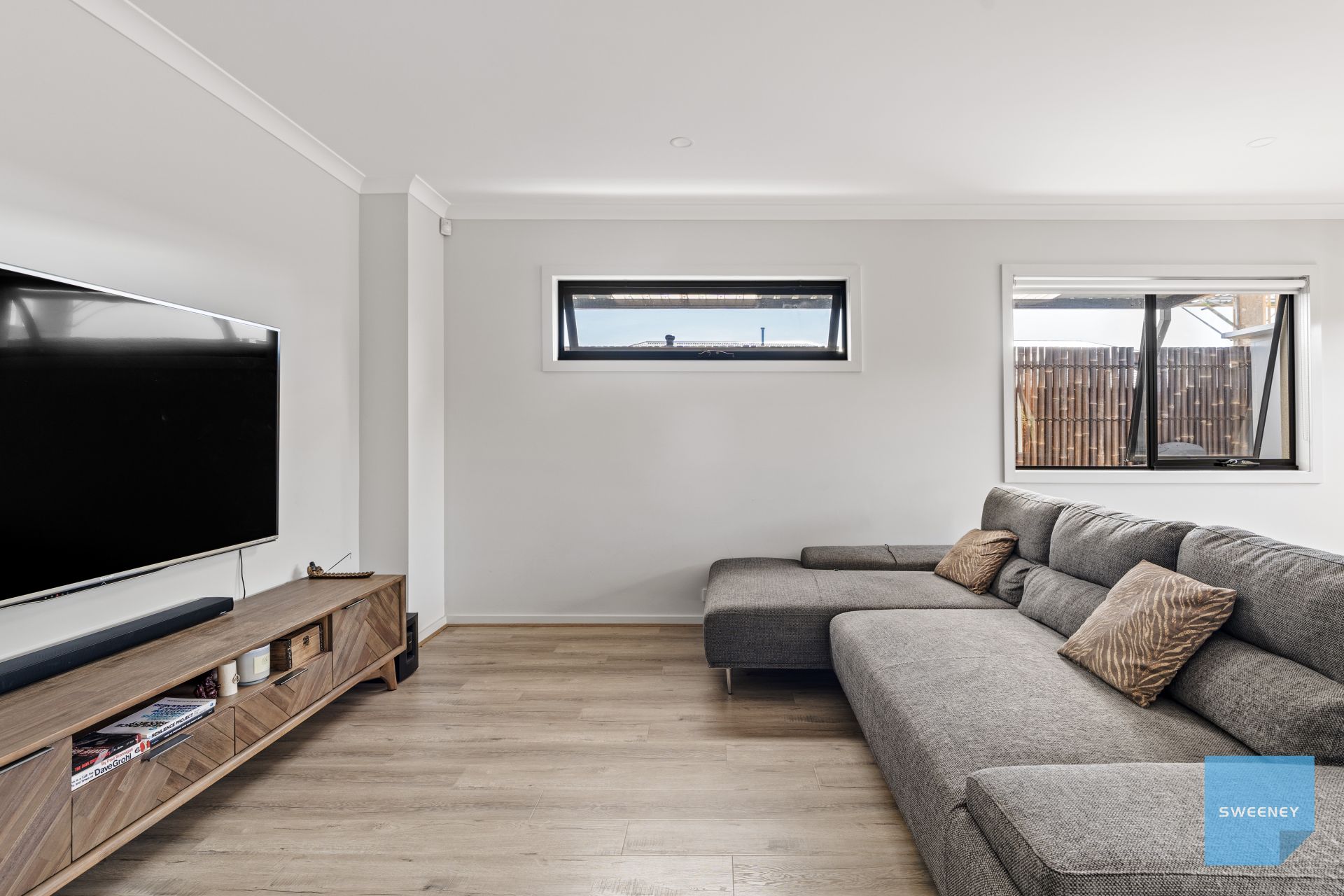 60 Chateau Promenade, Deanside - Thumbnail 5