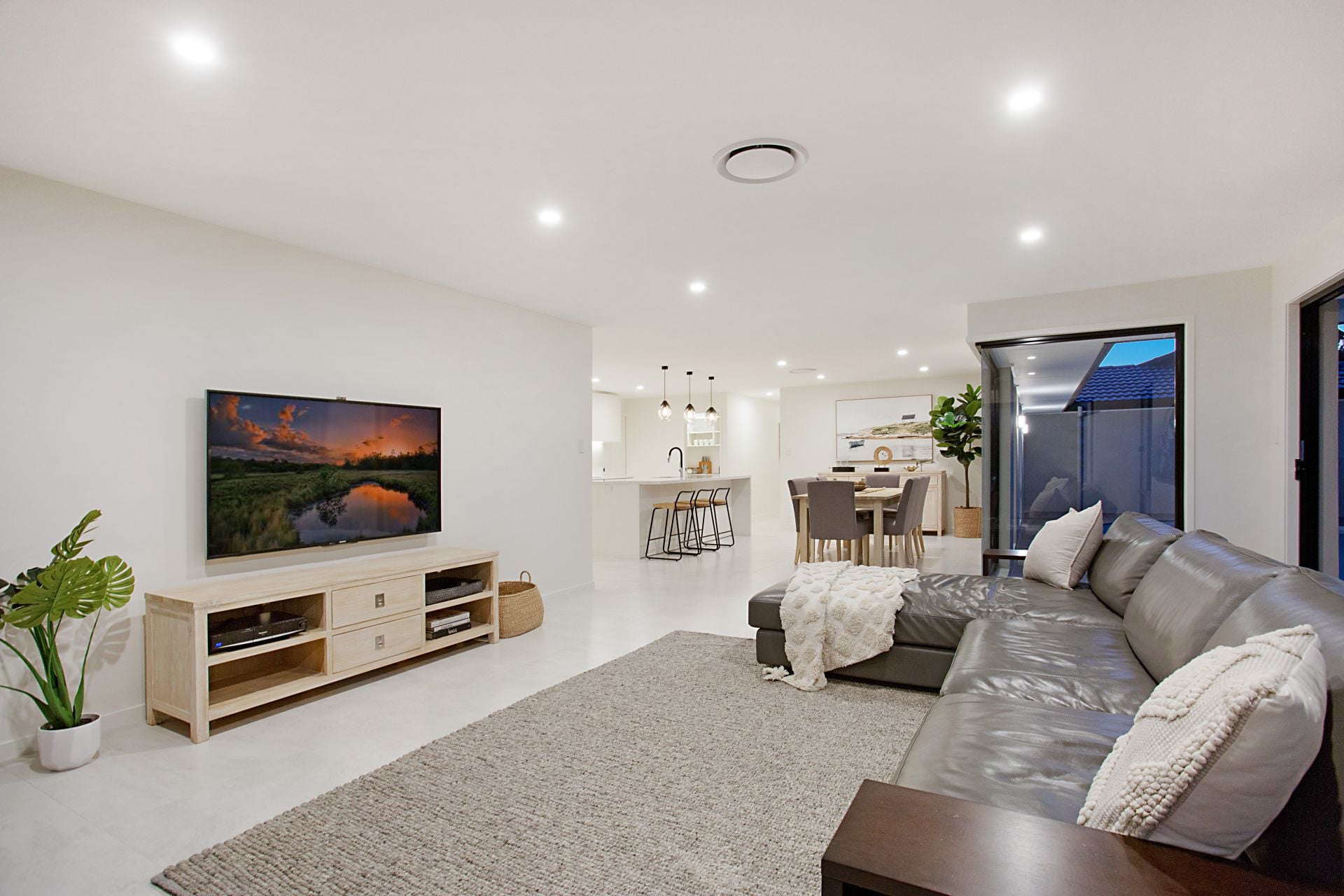 15 Claymore Crescent Sorrento QLD, Sorrento - Thumbnail 6