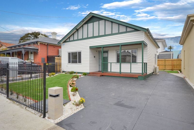 1/7 Livingstone Parade, Preston