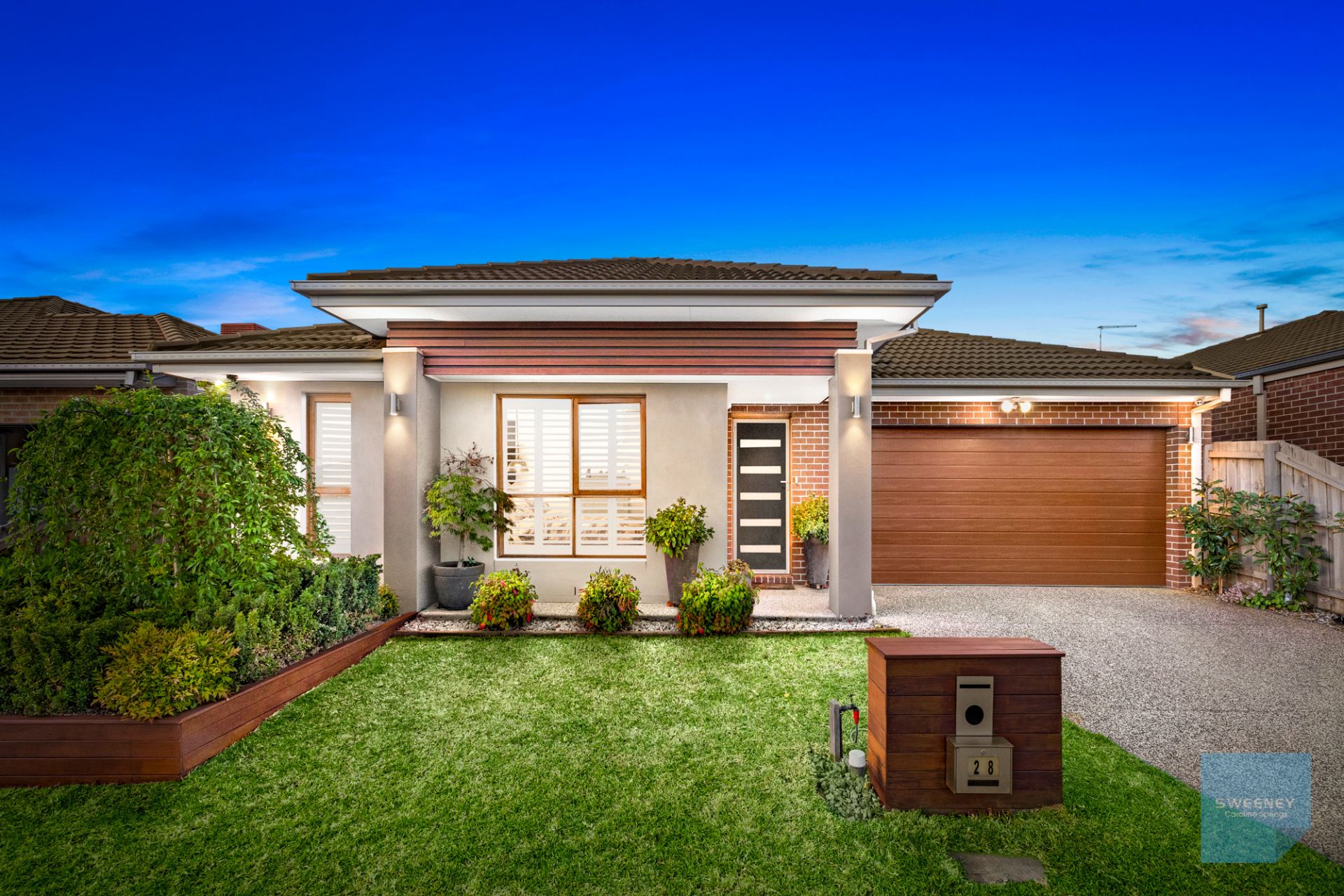 28 Tora Crescent, Fraser Rise - Thumbnail 2