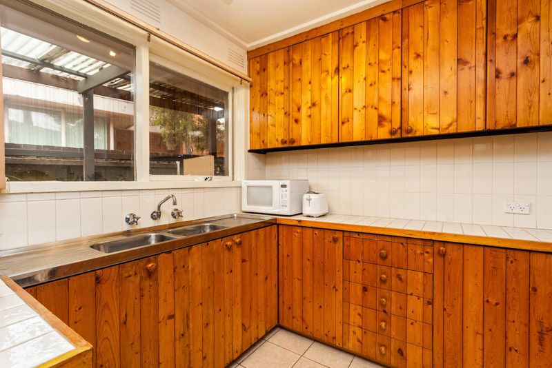 7 Point Cook Road, Altona Meadows - Thumbnail 4