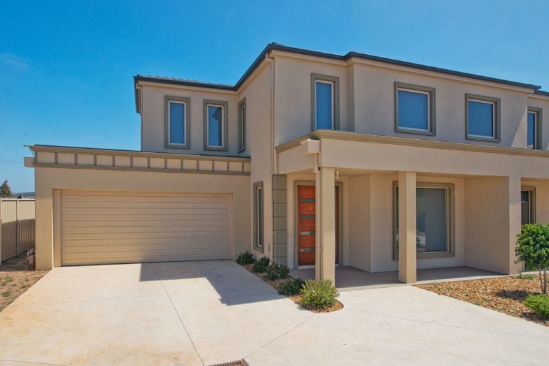 2/1 Burbidge Drive, Bacchus Marsh - Thumbnail 2