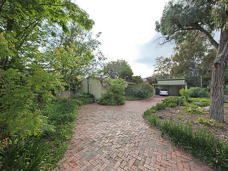 14 Pilbara Place, Fisher - Thumbnail 3