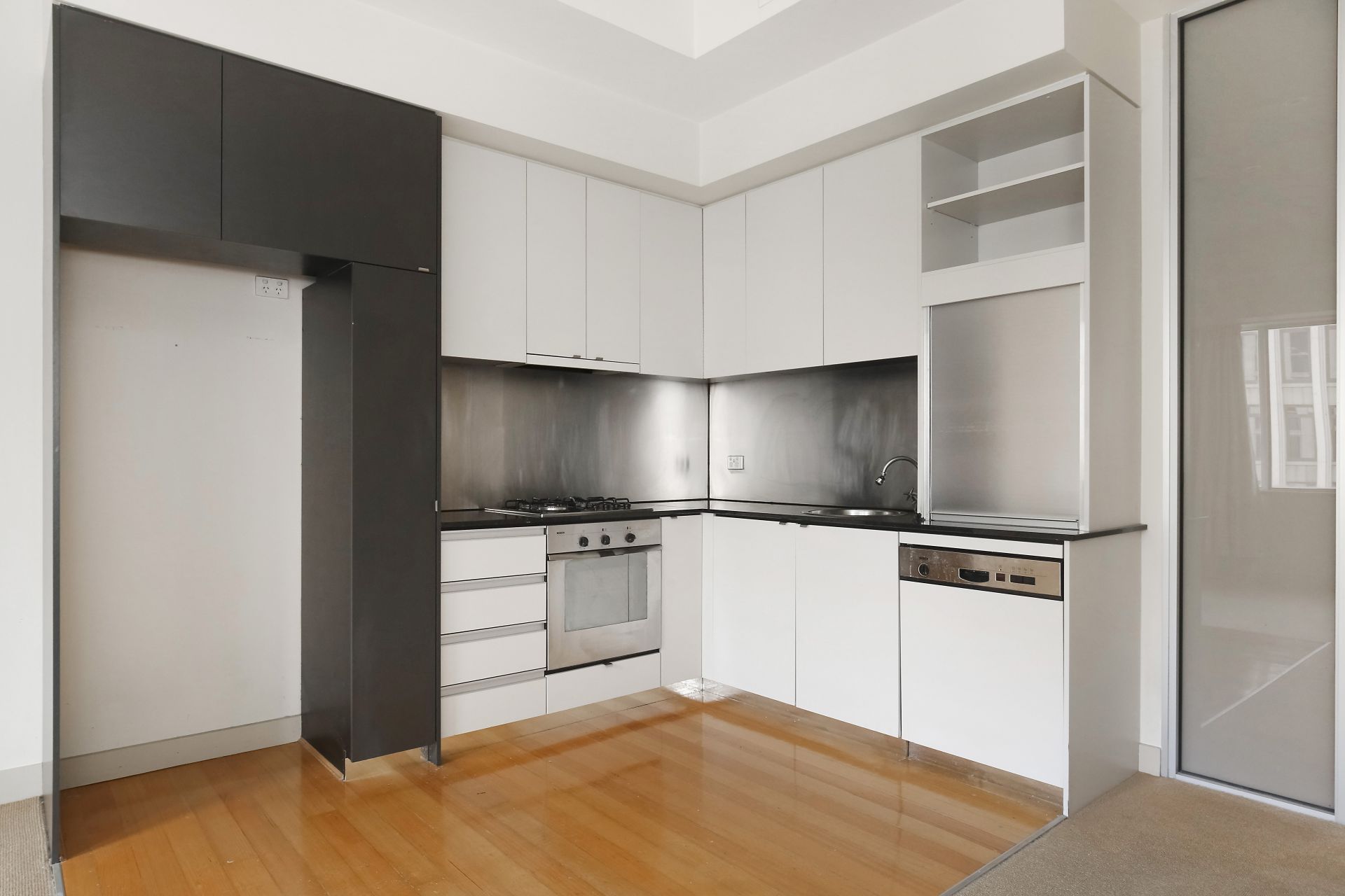 901/233 Collins Street, Melbourne - Thumbnail 3