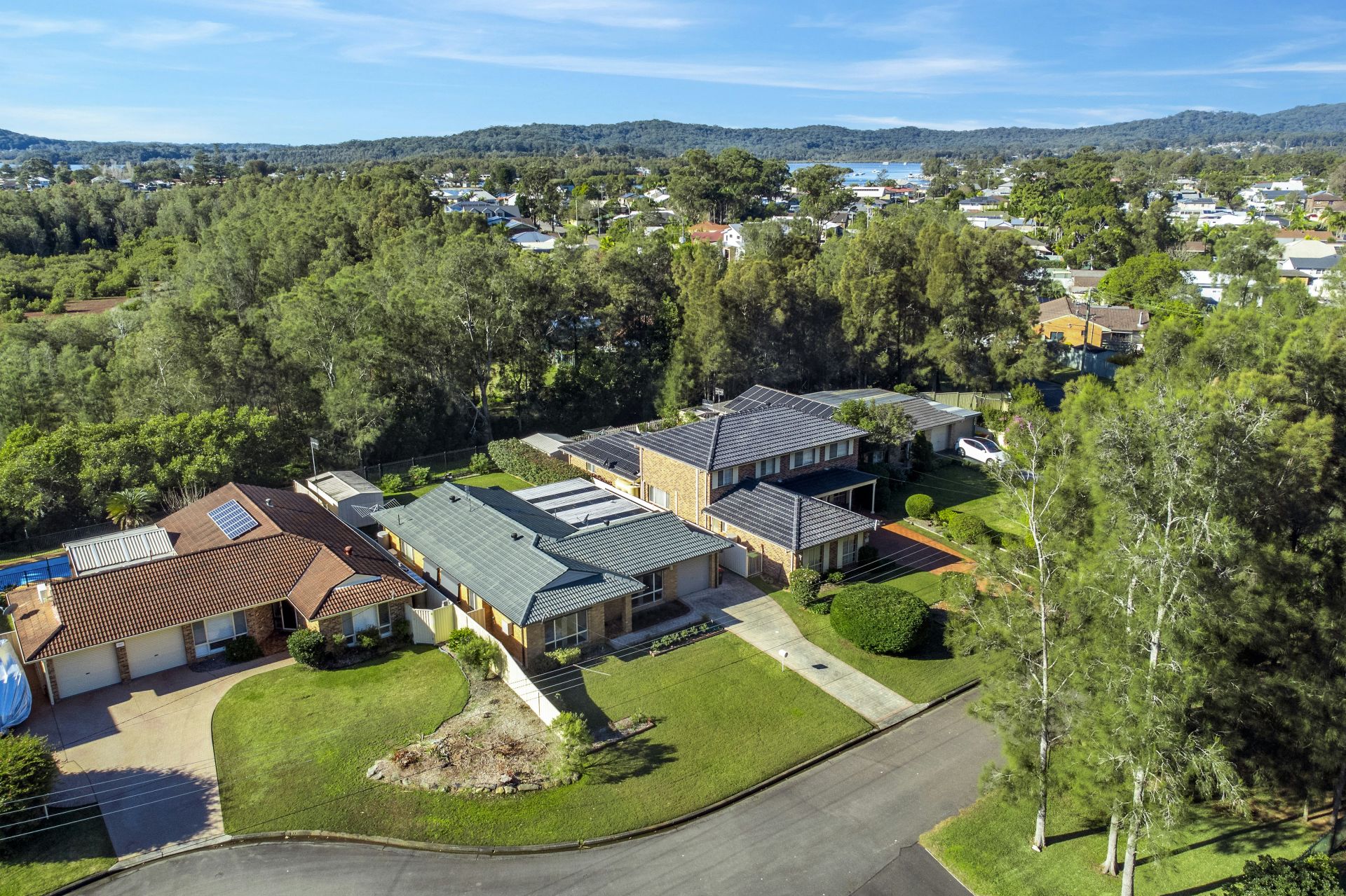 6 Myler Avenue Empire Bay NSW, Empire Bay - Thumbnail 2