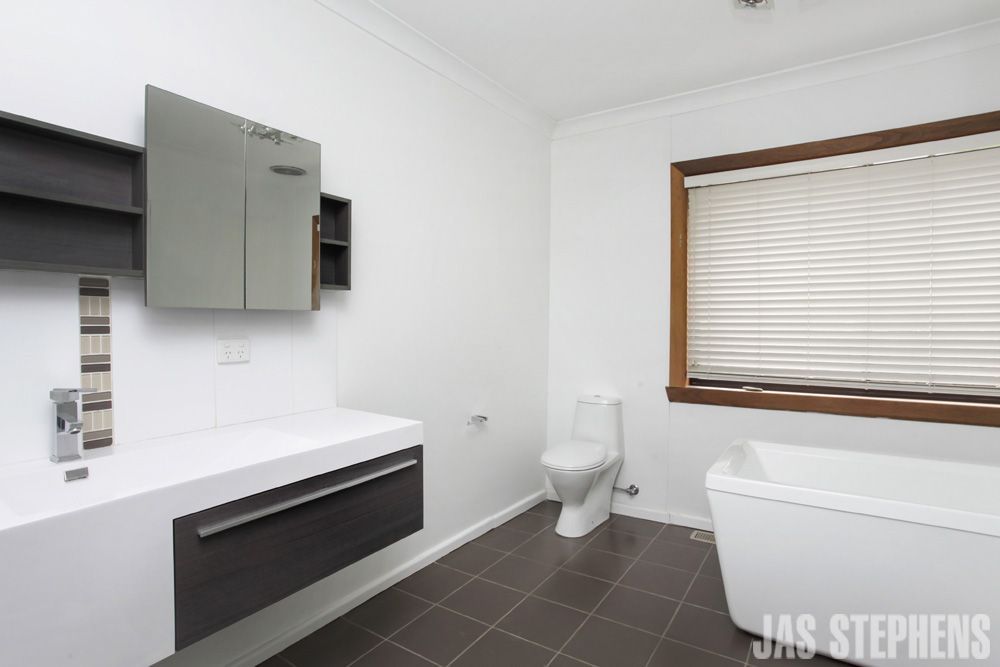4 Dickens Street, Yarraville, Yarraville - Thumbnail 4