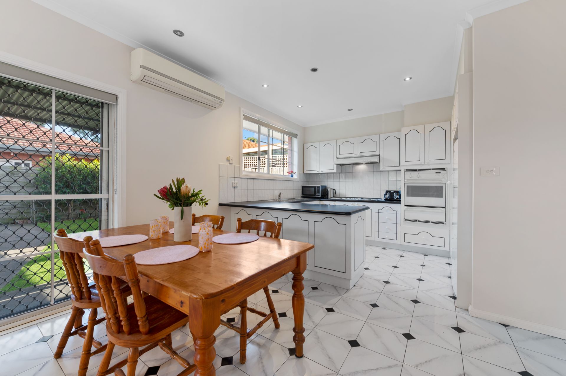 14 Holloway Street, Newport - Thumbnail 5
