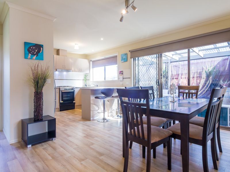 16 Jennifer Court, Pakenham - Thumbnail 2