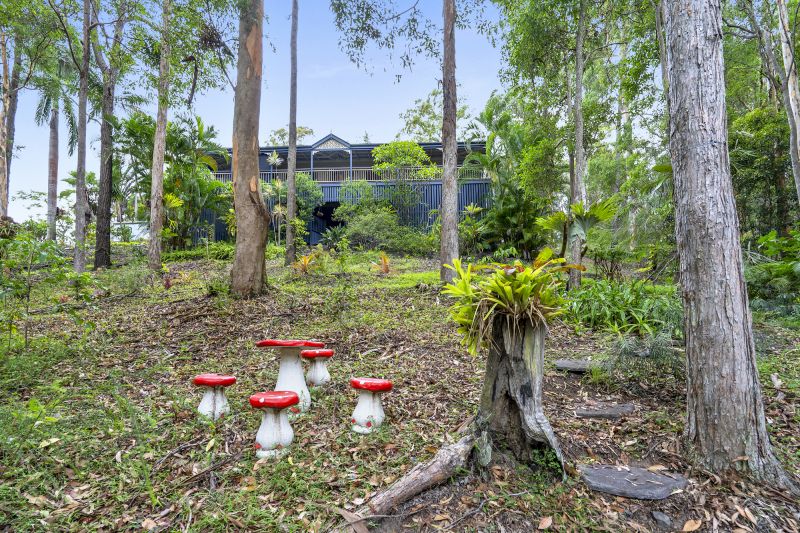 14 Forest Oak Court, Tanawha