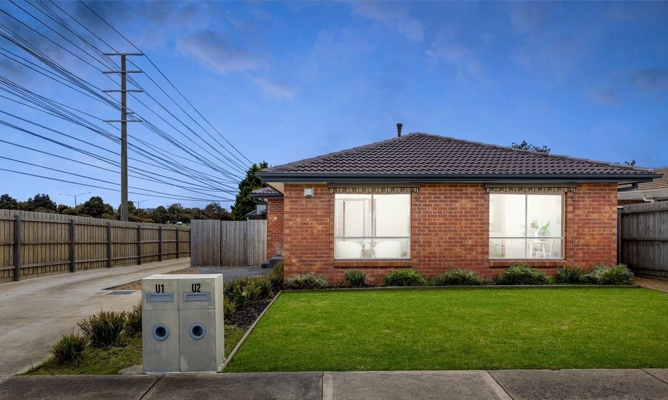 Lovely 2 Bedroom Unit In a Great Location!