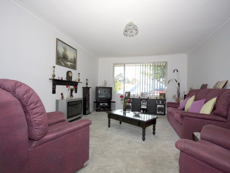 60 Kambalda Crescent, Fisher - Thumbnail 5