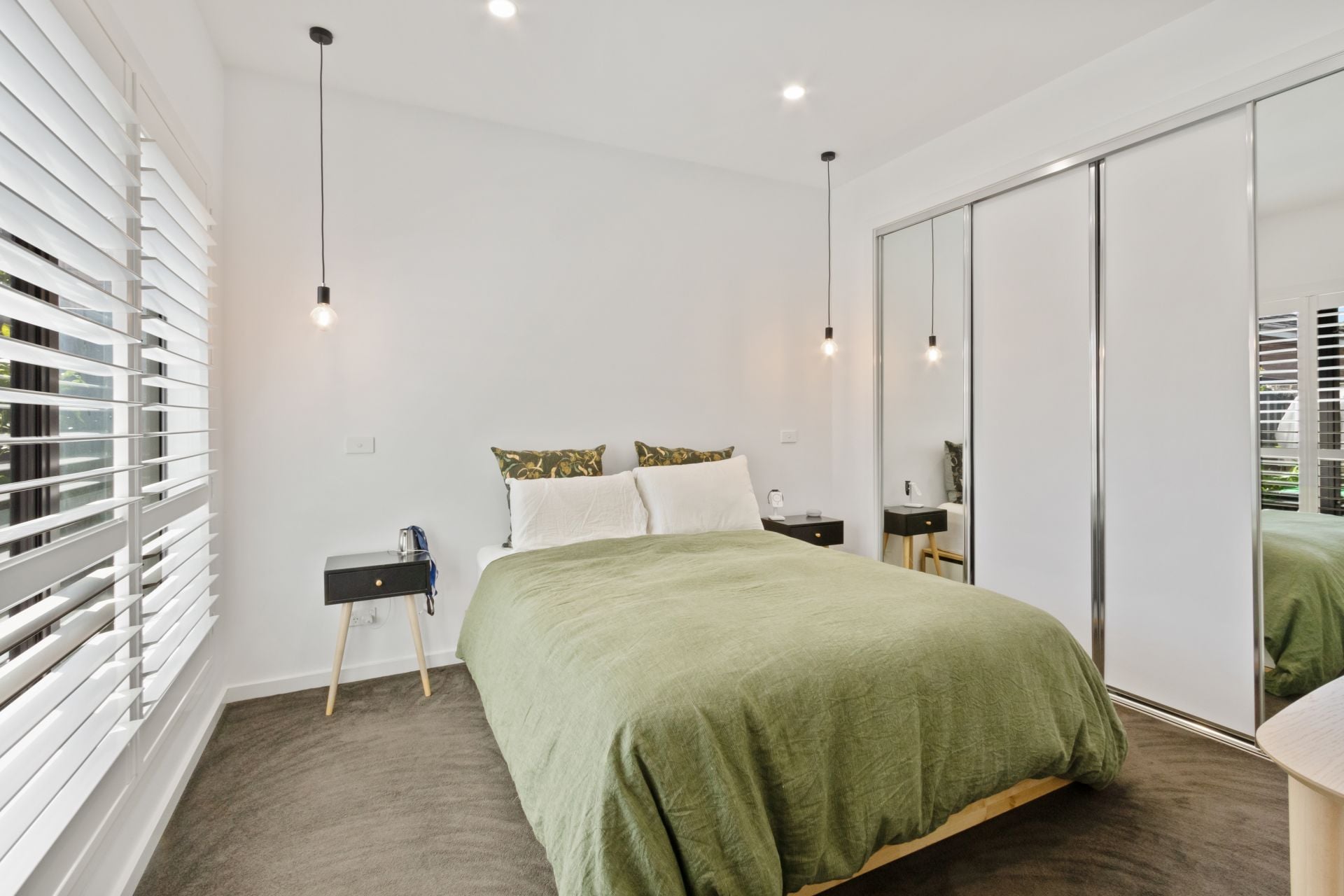 Stylish 2-Bedroom Townhouse in Prime Reservoir Location