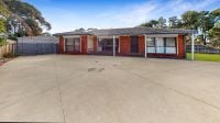 92 Gipps Crescent, Cranbourne North VIC