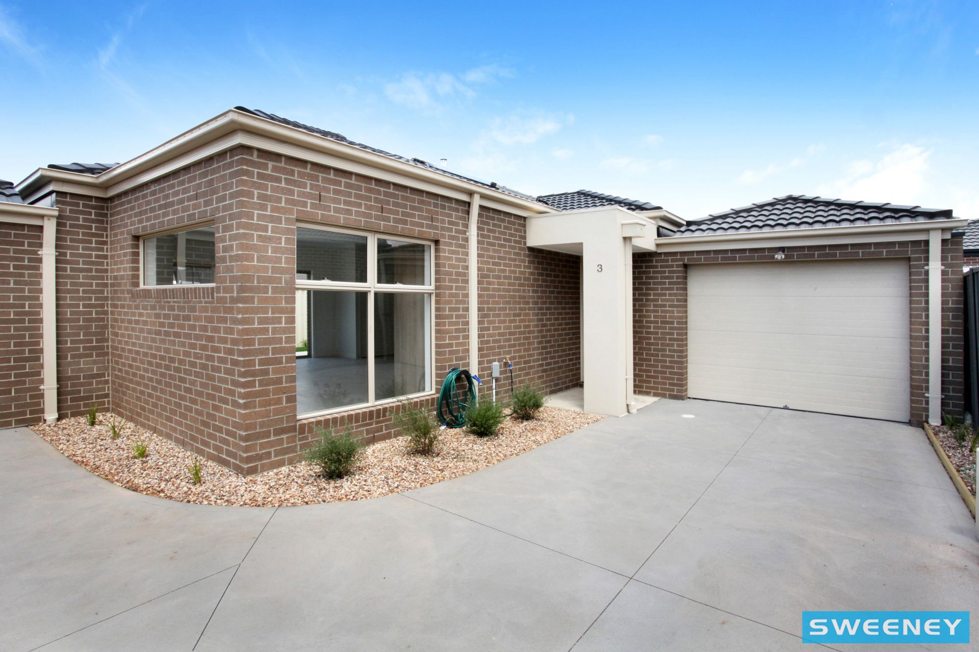 3/2 Lane Place, Hillside - Thumbnail 2