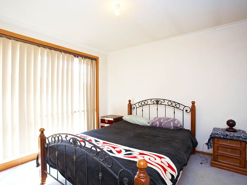 24 Strezlecki Grove, Altona Meadows - Thumbnail 5