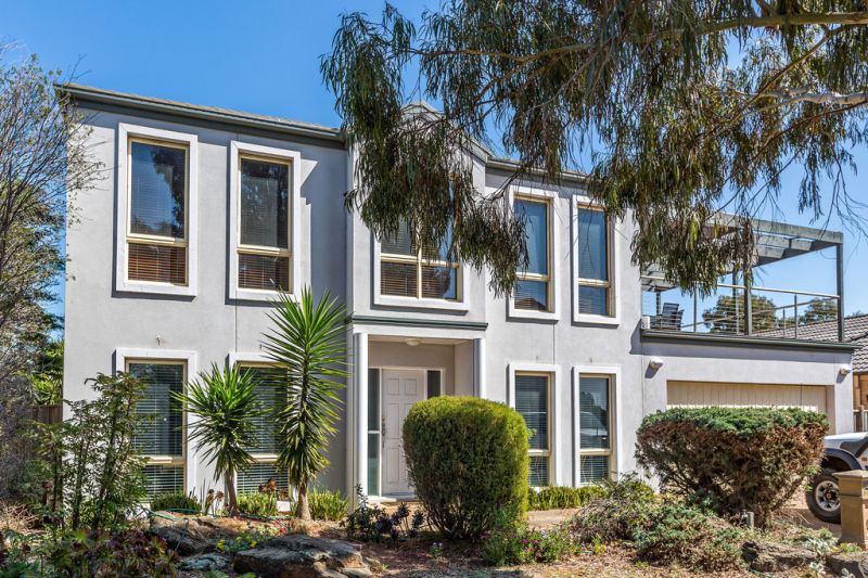 8 Lakeside Drive, Point Cook - Thumbnail 2