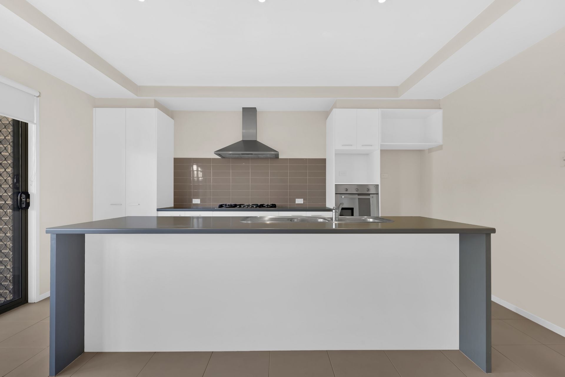 GREAT LOCATION - GREAT TOWN HOUSE!