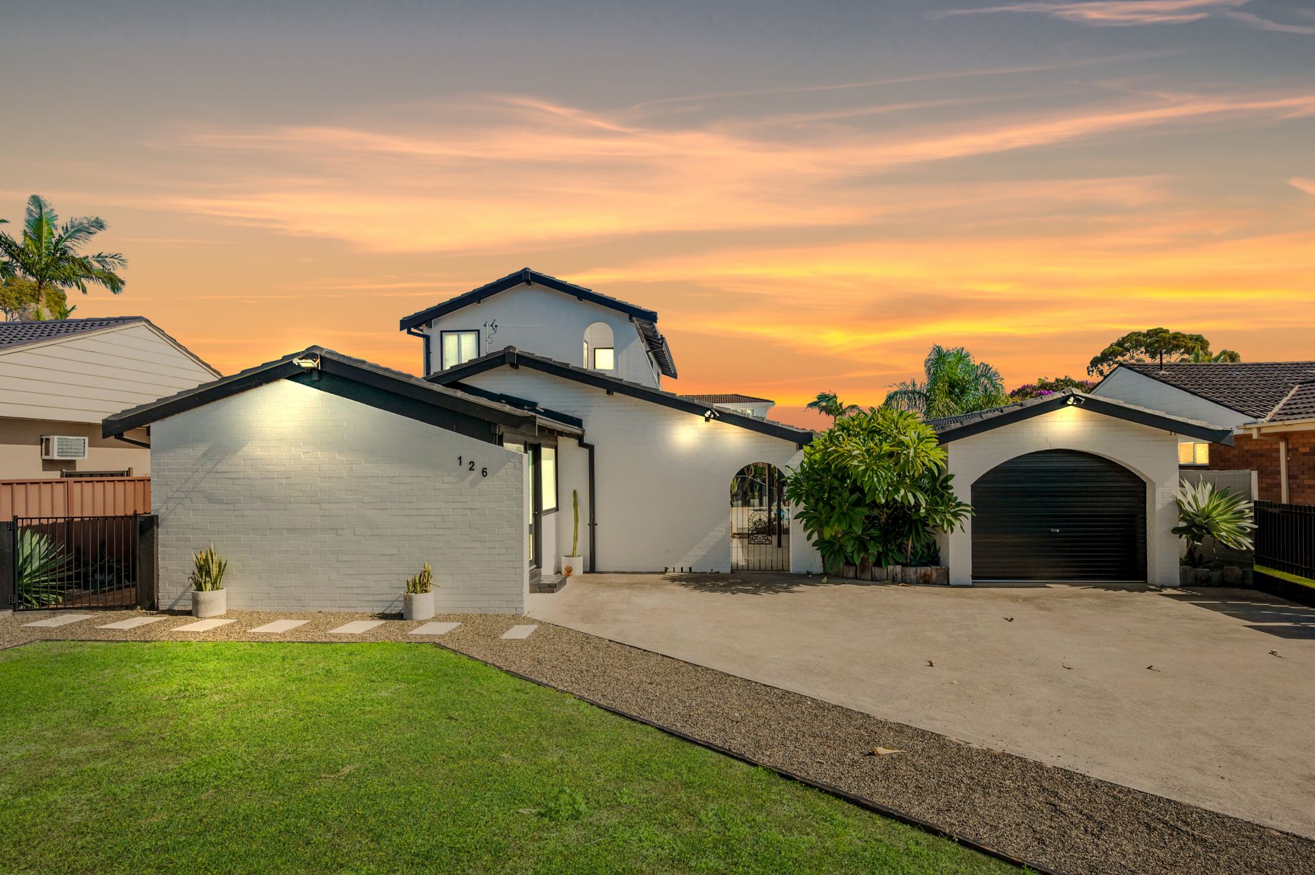 126 Park Avenue, Caves Beach - Thumbnail 3
