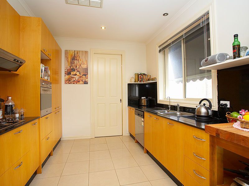 3/9 Millers Road, Altona - Thumbnail 3