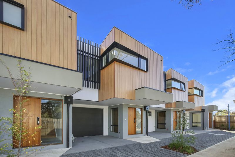 3/12 Farnan Street, Northcote