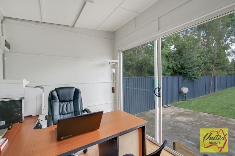 25 McIntosh Street, The Oaks United Realty