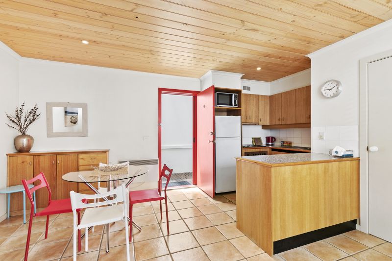 25/22-28 Mountjoy Parade, Lorne, VIC, Lorne - Thumbnail 2