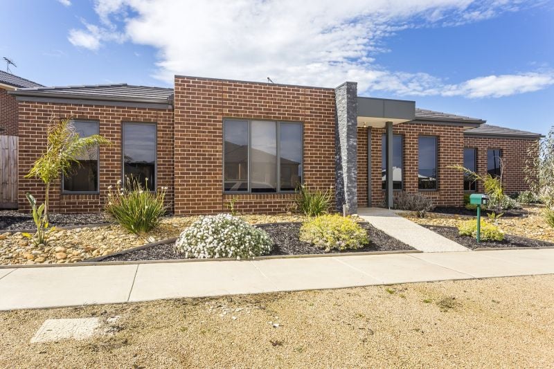 2 Shelburn Way Ocean Grove VIC, Ocean Grove - Thumbnail 2