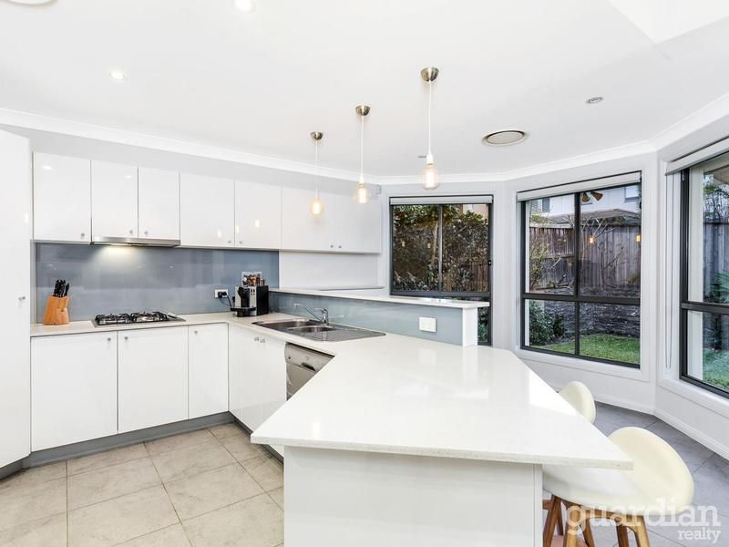 19 Armidale Crescent CASTLE HILL NSW, Castle Hill - Thumbnail 3