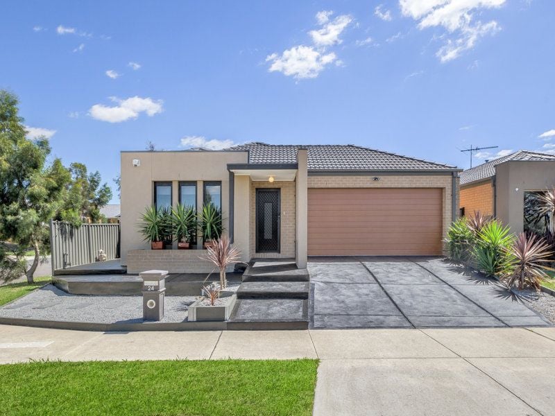 24 Falkirk Drive MERNDA, Mernda - Thumbnail 3