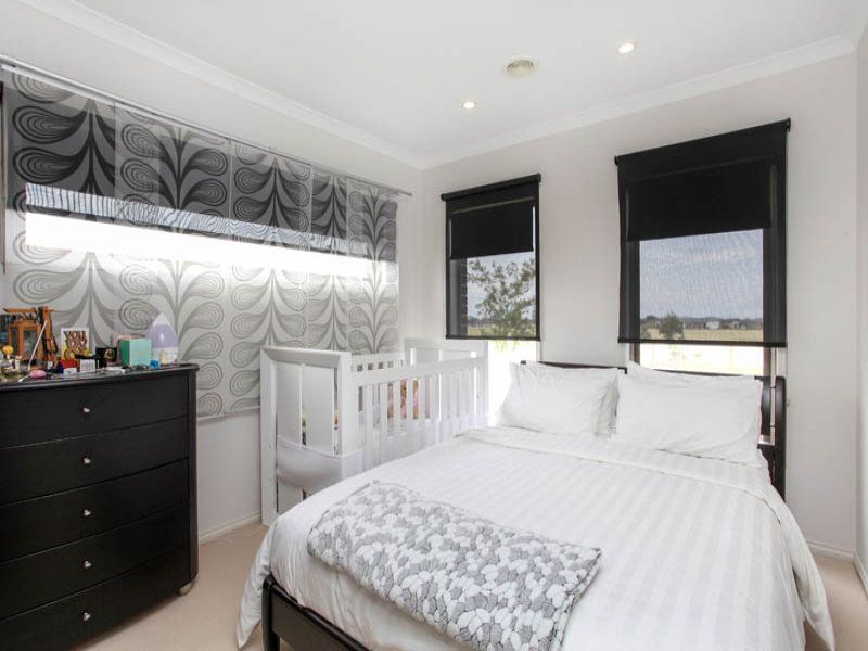 8 Hobart Way, Taylors Hill - Thumbnail 8
