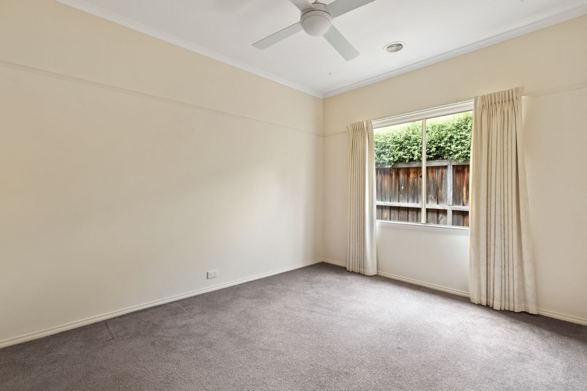 Peaceful Parkside Family Comfort