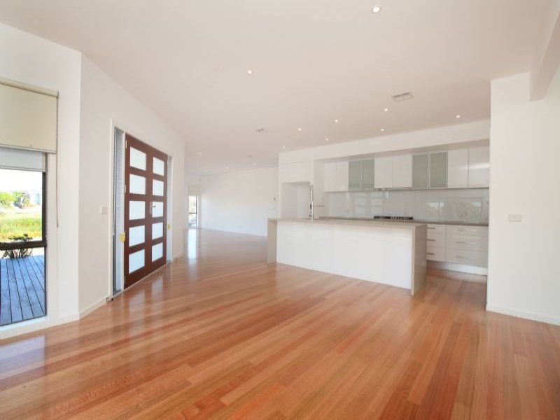 11 Kunuka Circuit, Caroline Springs - Thumbnail 5