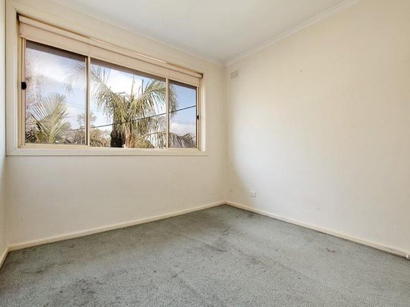 SPACIOUS APARTMENT IN A PERFECT LOCATION!