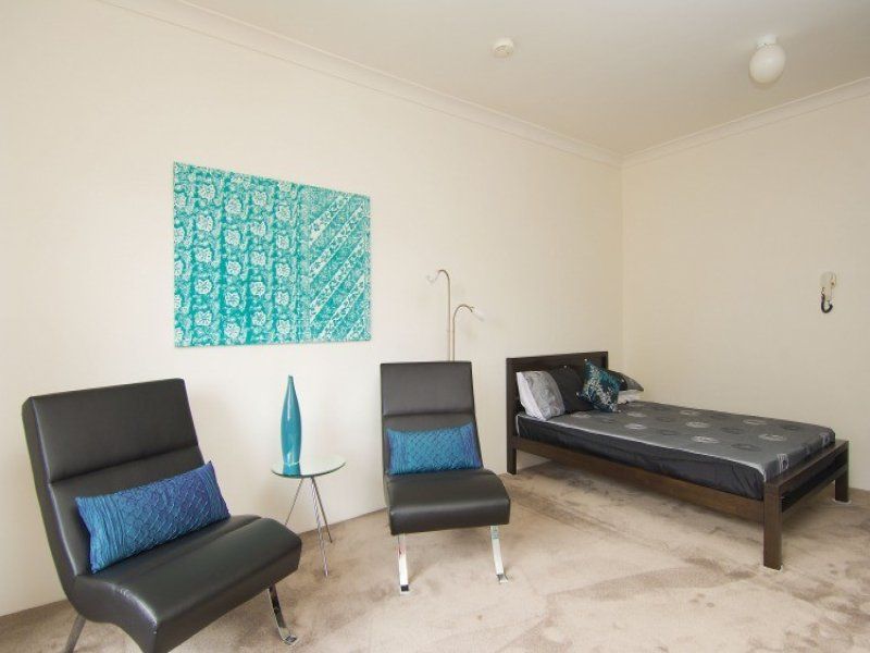 49/8 Waters Road NEUTRAL BAY NSW, Bay - Thumbnail 2